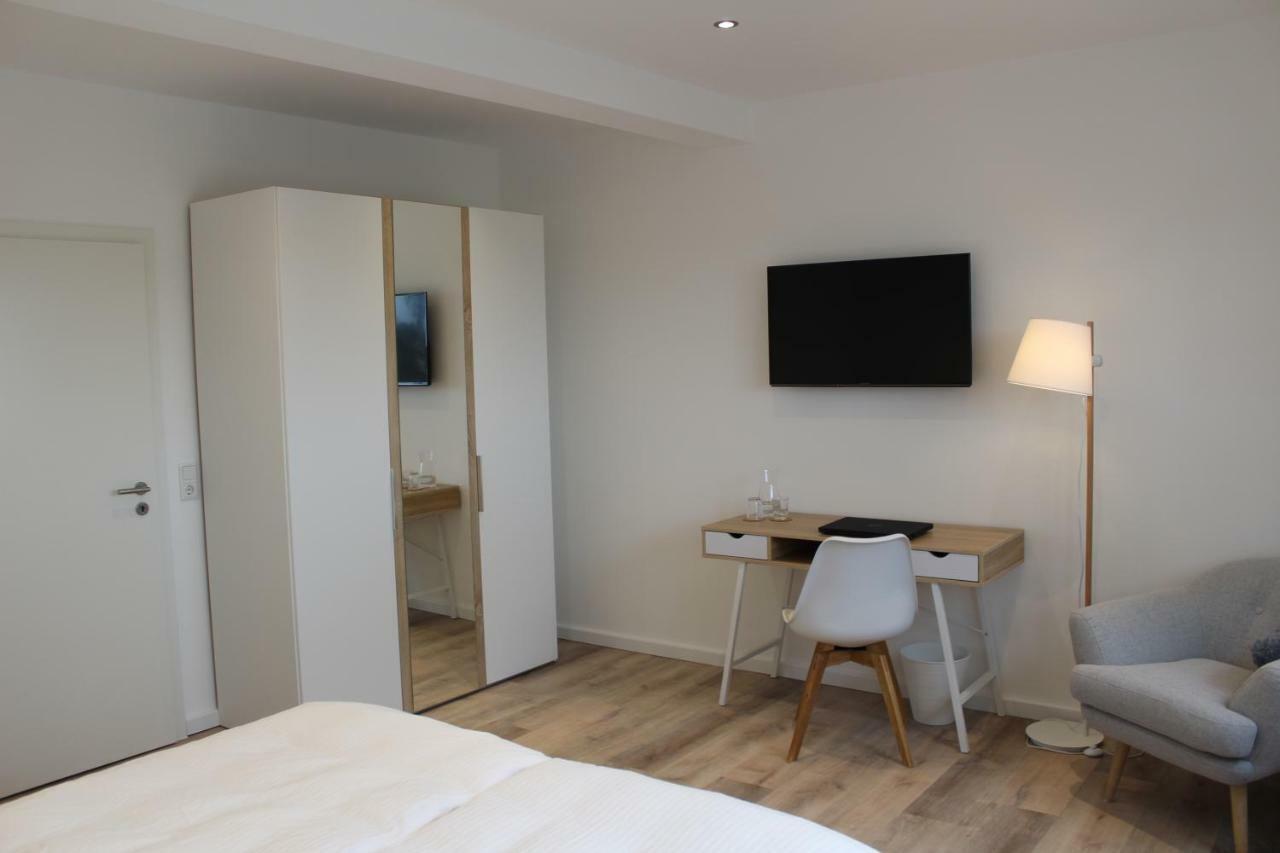 Gaestezimmer Bergerhof - Ankommen Und Wohlfuehlen Neuss Exterior photo